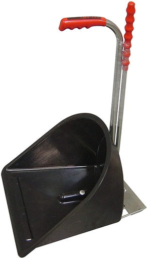 ST455SW-Kleiner-Mistboy-mit-Rechen-SW